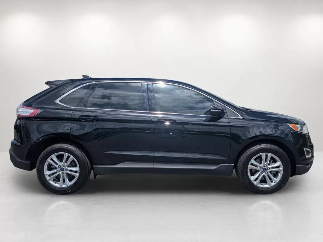 2018 Ford Edge SEL (2FMPK3J93JB) with an Intercooled Turbo Premium Unleaded I-4 2.0 L/122 engine, 6-Speed Automatic w/OD transmission, located at 5115 14th Ave., Columbus, GA, 31904, (706) 323-0345, 32.511494, -84.971046 - 2018 Ford Edge SEL - Photo#19