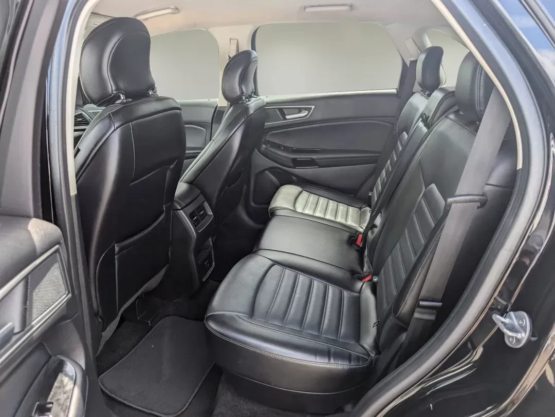 2018 Ford Edge SEL (2FMPK3J93JB) with an Intercooled Turbo Premium Unleaded I-4 2.0 L/122 engine, 6-Speed Automatic w/OD transmission, located at 5115 14th Ave., Columbus, GA, 31904, (706) 323-0345, 32.511494, -84.971046 - 2018 Ford Edge SEL - Photo#26