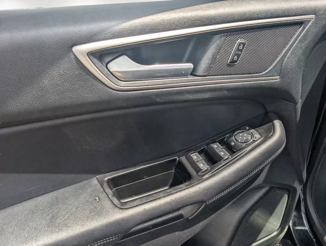 2018 Ford Edge SEL (2FMPK3J93JB) with an Intercooled Turbo Premium Unleaded I-4 2.0 L/122 engine, 6-Speed Automatic w/OD transmission, located at 5115 14th Ave., Columbus, GA, 31904, (706) 323-0345, 32.511494, -84.971046 - 2018 Ford Edge SEL - Photo#40