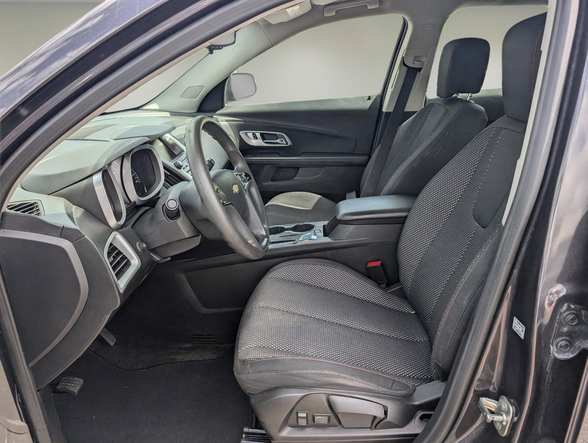2016 /Jet Black Chevrolet Equinox LS (2GNALBEK9G6) with an Gas I4 2.4/145 engine, 6-Speed Automatic transmission, located at 804 22nd Ave, Phenix City, AL, 36870, (334) 297-1860, 32.484749, -85.024475 - 2016 Chevrolet Equinox LS - Photo#9