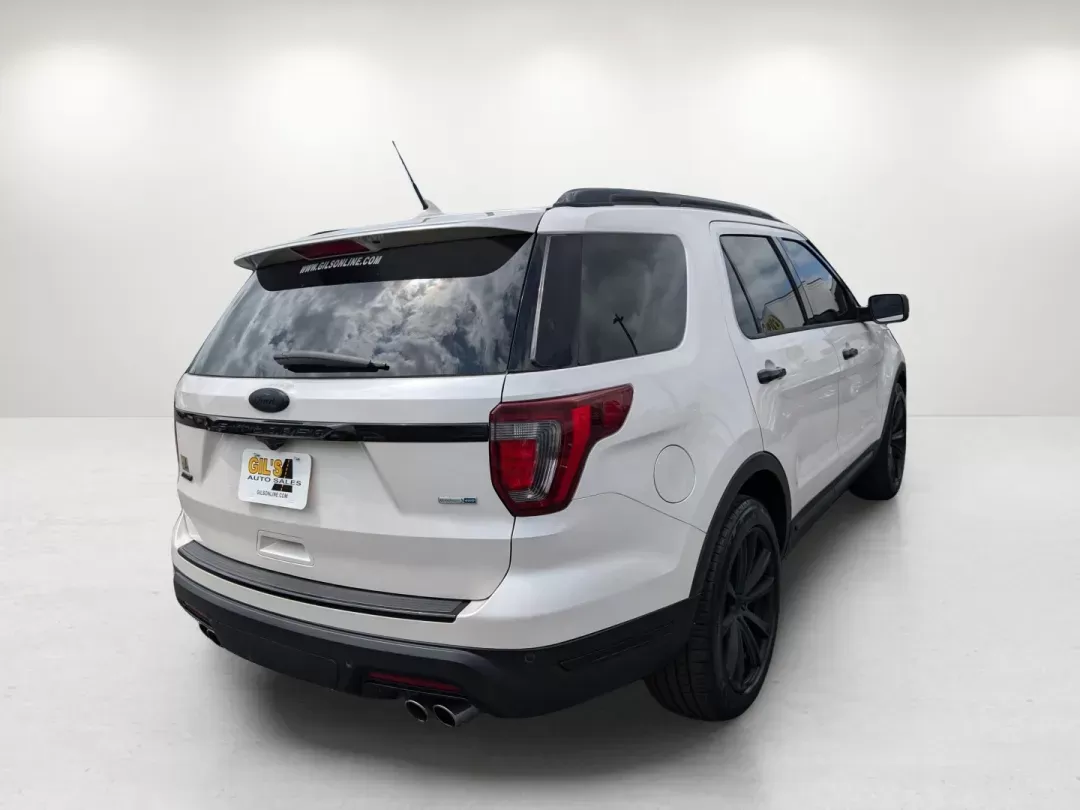 2018 Ford Explorer Sport (1FM5K8GT0JG) with an Twin Turbo Premium Unleaded V-6 3.5 L/213 engine, 6-Speed Automatic w/OD transmission, located at 804 22nd Ave, Phenix City, AL, 36870, (334) 297-1860, 32.484749, -85.024475 - 2018 Ford Explorer Sport - Photo#4