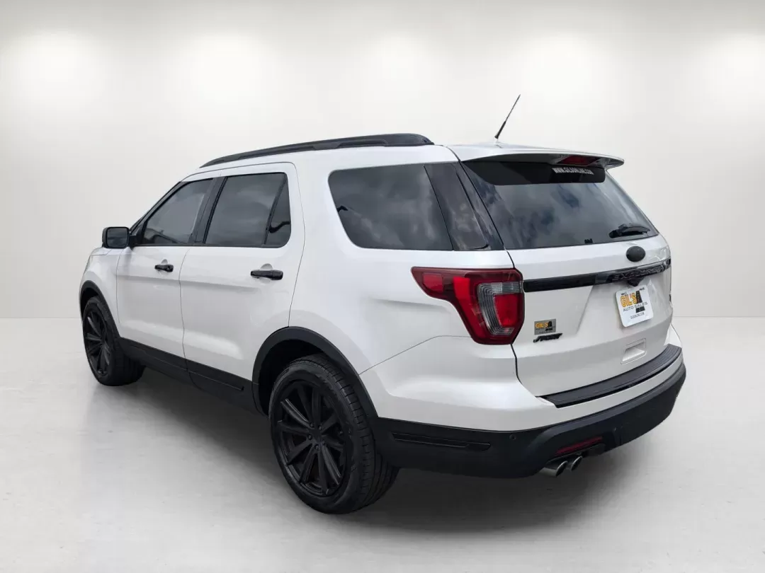 2018 Ford Explorer Sport (1FM5K8GT0JG) with an Twin Turbo Premium Unleaded V-6 3.5 L/213 engine, 6-Speed Automatic w/OD transmission, located at 804 22nd Ave, Phenix City, AL, 36870, (334) 297-1860, 32.484749, -85.024475 - 2018 Ford Explorer Sport - Photo#6