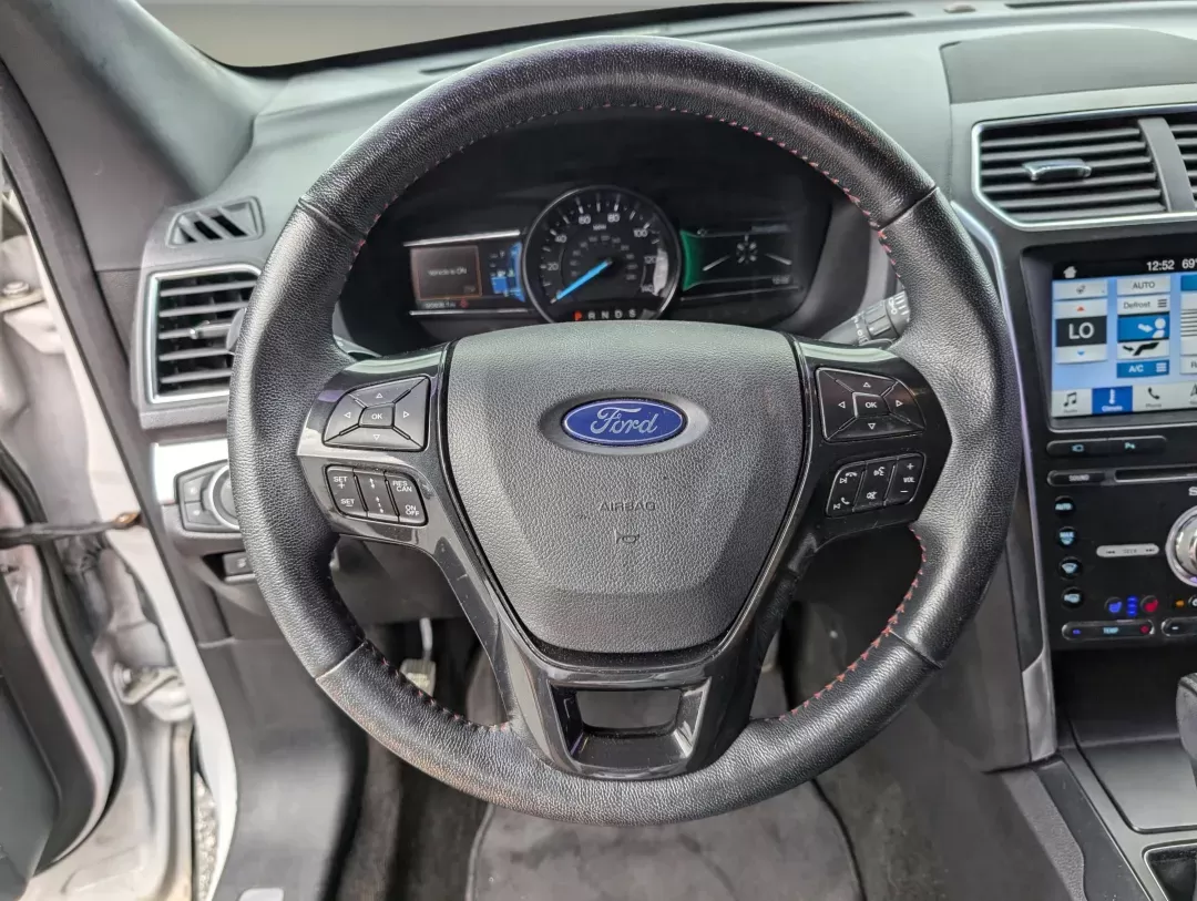 2018 Ford Explorer Sport (1FM5K8GT0JG) with an Twin Turbo Premium Unleaded V-6 3.5 L/213 engine, 6-Speed Automatic w/OD transmission, located at 804 22nd Ave, Phenix City, AL, 36870, (334) 297-1860, 32.484749, -85.024475 - 2018 Ford Explorer Sport - Photo#15