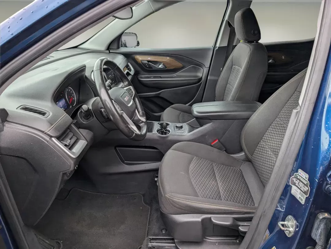 2020 /Jet Black GMC Terrain SLE (3GKALMEVXLL) with an Turbocharged Gas/E15 I4 1.5L/92 engine, 9-Speed Automatic transmission, located at 1430 Gateway Drive, Opelika, AL, 36801, (334) 239-0944, 32.637871, -85.409790 - 2020 GMC Terrain SLE - Photo#9