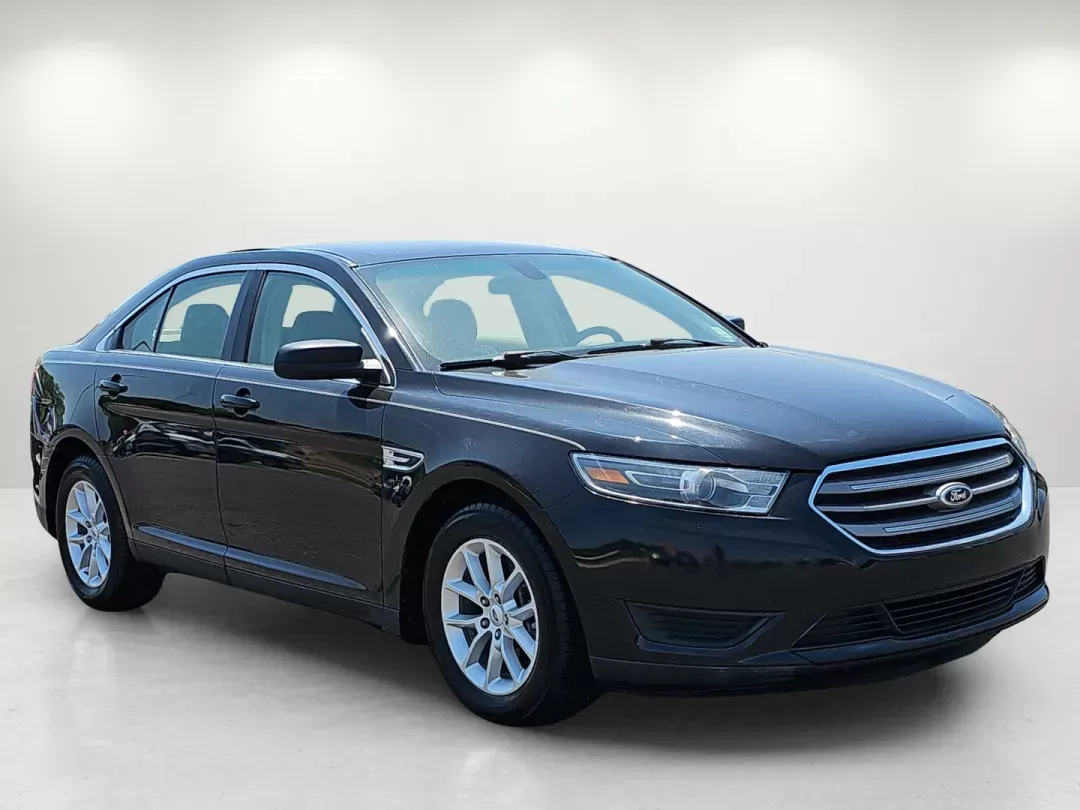 2014 Ford Taurus SE (1FAHP2D80EG) with an Regular Unleaded V-6 3.5 L/213 engine, 6-Speed Automatic w/OD transmission, located at 1430 Gateway Drive, Opelika, AL, 36801, (334) 239-0944, 32.637871, -85.409790 - 2014 Ford Taurus SE - Photo#2
