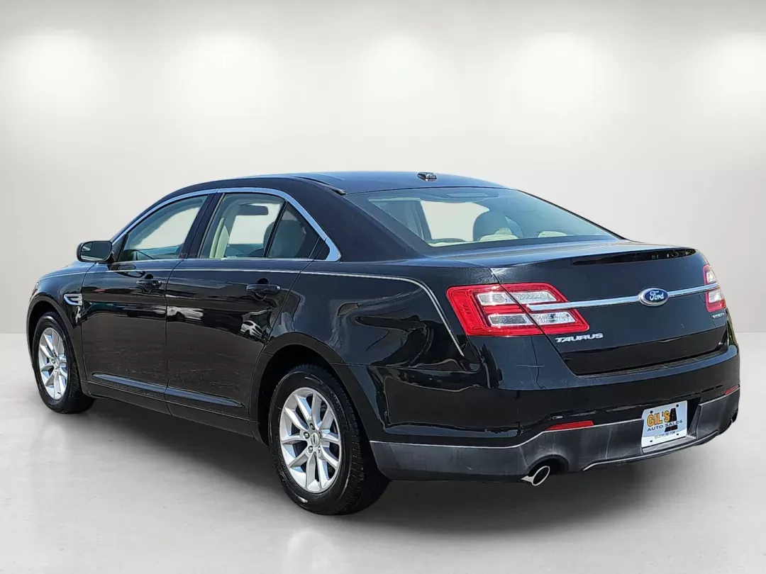 2014 Ford Taurus SE (1FAHP2D80EG) with an Regular Unleaded V-6 3.5 L/213 engine, 6-Speed Automatic w/OD transmission, located at 1430 Gateway Drive, Opelika, AL, 36801, (334) 239-0944, 32.637871, -85.409790 - 2014 Ford Taurus SE - Photo#6