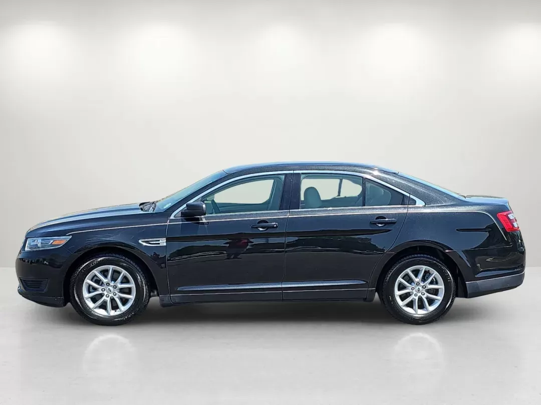 2014 Ford Taurus SE (1FAHP2D80EG) with an Regular Unleaded V-6 3.5 L/213 engine, 6-Speed Automatic w/OD transmission, located at 1430 Gateway Drive, Opelika, AL, 36801, (334) 239-0944, 32.637871, -85.409790 - 2014 Ford Taurus SE - Photo#7