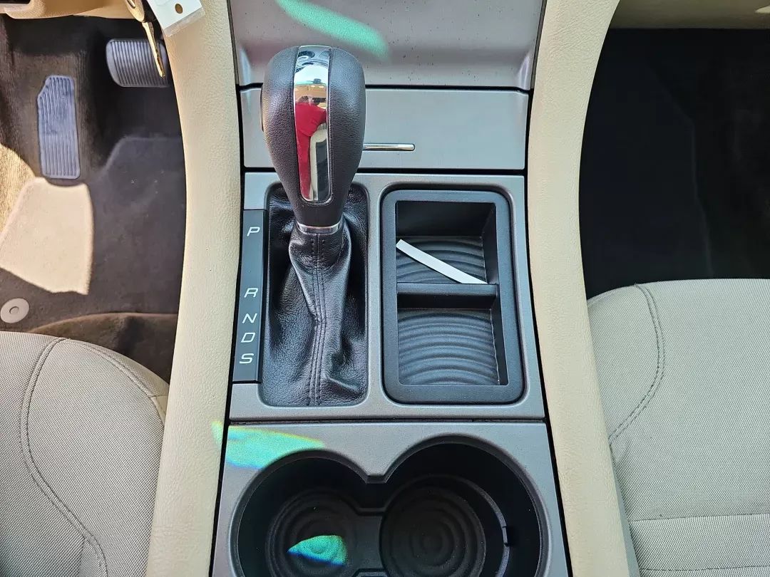 2014 Ford Taurus SE (1FAHP2D80EG) with an Regular Unleaded V-6 3.5 L/213 engine, 6-Speed Automatic w/OD transmission, located at 1430 Gateway Drive, Opelika, AL, 36801, (334) 239-0944, 32.637871, -85.409790 - 2014 Ford Taurus SE - Photo#12