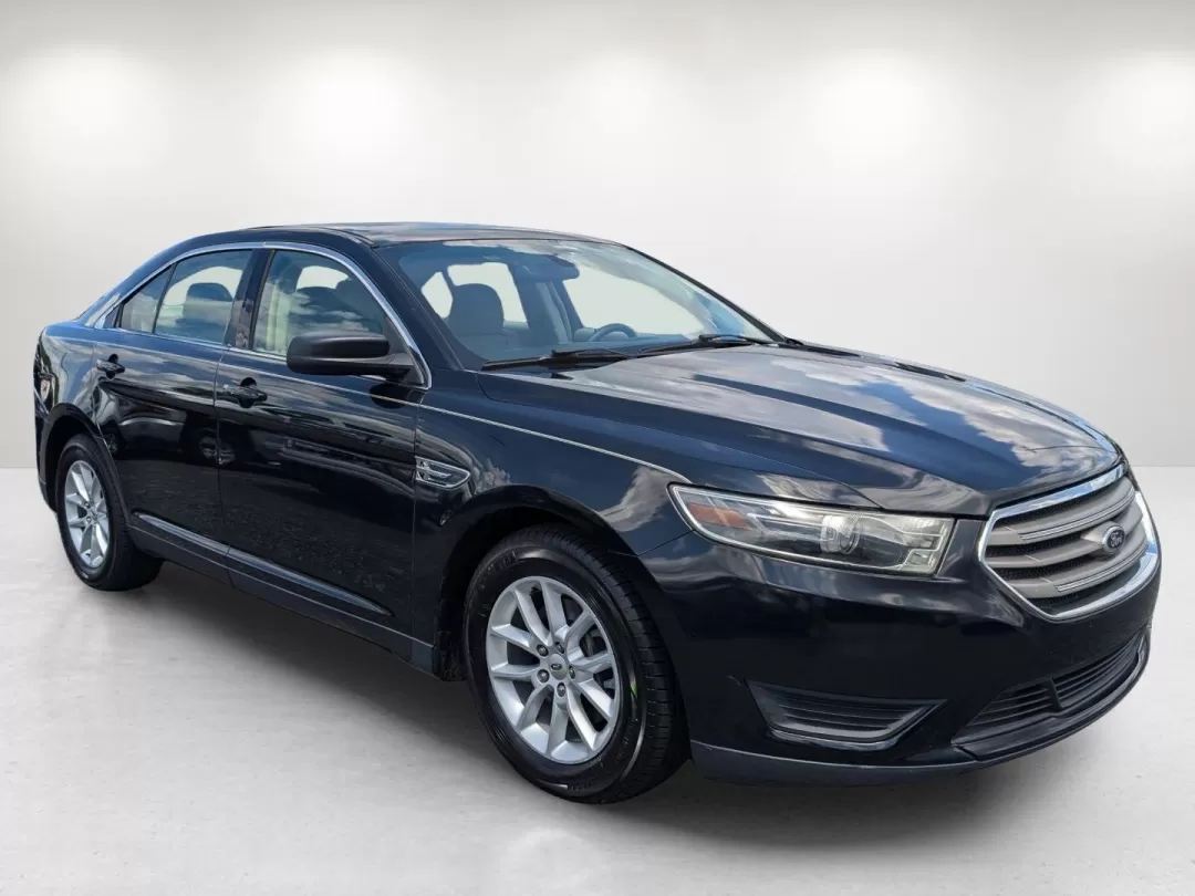 2014 Ford Taurus SE (1FAHP2D80EG) with an Other engine, located at 3959 U.S. 80 W, Phenix City, AL, 36870, (334) 297-4885, 32.469296, -85.135185 - **Discover Your Next Adventure with the 2014 Ford Taurus SE at Gils Auto - Columbus!**<br /> <br /> Are you searching for a reliable sedan that can handle both your daily commute and weekend adventures? Look no further than this gorgeous 2014 Ford Taurus SE, available now at Gils Auto, located at 51 - Photo#2
