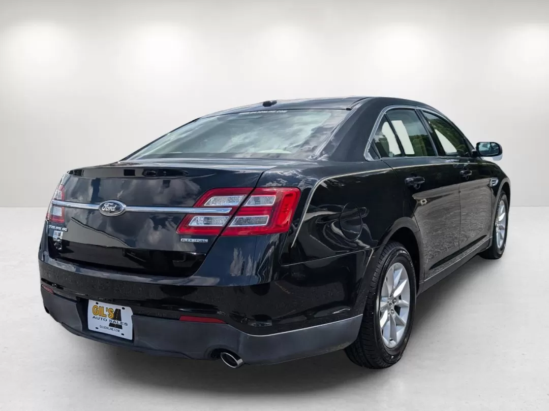 2014 Ford Taurus SE (1FAHP2D80EG) with an Other engine, located at 3959 U.S. 80 W, Phenix City, AL, 36870, (334) 297-4885, 32.469296, -85.135185 - **Discover Your Next Adventure with the 2014 Ford Taurus SE at Gils Auto - Columbus!**<br /> <br /> Are you searching for a reliable sedan that can handle both your daily commute and weekend adventures? Look no further than this gorgeous 2014 Ford Taurus SE, available now at Gils Auto, located at 51 - Photo#4