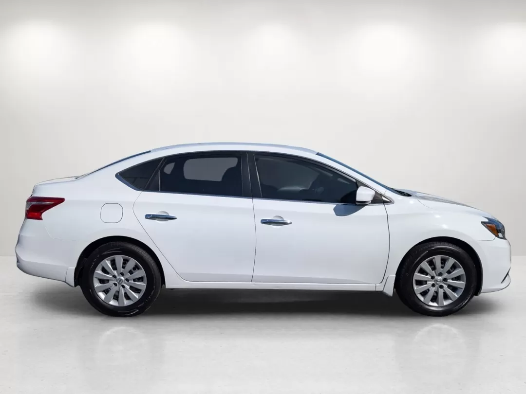 2017 /Charcoal Nissan Sentra S (3N1AB7AP8HY) with an Other engine, located at 1430 Gateway Drive, Opelika, AL, 36801, (334) 239-0944, 32.637871, -85.409790 - ### Discover Your Next Adventure with the 2017 Nissan Sentra from Gils Auto - Columbus #2!<br /> <br /> Are you searching for a reliable sedan that's perfect for your daily commute or family outings? Look no further than the 2017 Nissan Sentra S, available now at Gils Auto - Columbus #2! With its sp - Photo#5