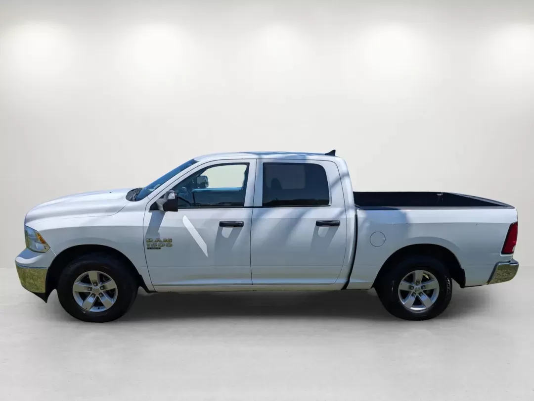 2022 /Diesel Gray/Black Ram 1500 Classic SLT (1C6RR6LGXNS) with an Regular Unleaded V-6 3.6 L/220 engine, 8-Speed Automatic w/OD transmission, located at 5115 14th Ave., Columbus, GA, 31904, (706) 323-0345, 32.511494, -84.971046 - 2022 Ram 1500 Classic SLT - Photo#8