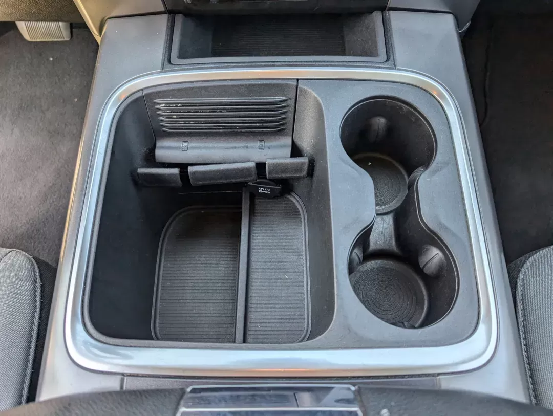 2022 /Diesel Gray/Black Ram 1500 Classic SLT (1C6RR6LGXNS) with an Regular Unleaded V-6 3.6 L/220 engine, 8-Speed Automatic w/OD transmission, located at 5115 14th Ave., Columbus, GA, 31904, (706) 323-0345, 32.511494, -84.971046 - 2022 Ram 1500 Classic SLT - Photo#13