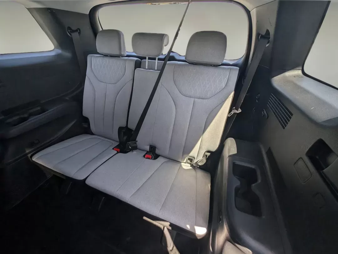 2021 /Gray Hyundai Palisade SE (KM8R1DHE1MU) with an Regular Unleaded V-6 3.8 L/231 engine, 8-Speed Automatic w/OD transmission, located at 521 Old Farm Lane Rd, Prattville, AL, 36066, (334) 325-1505, 32.482460, -86.416367 - 2021 Hyundai Palisade SE - Photo#12
