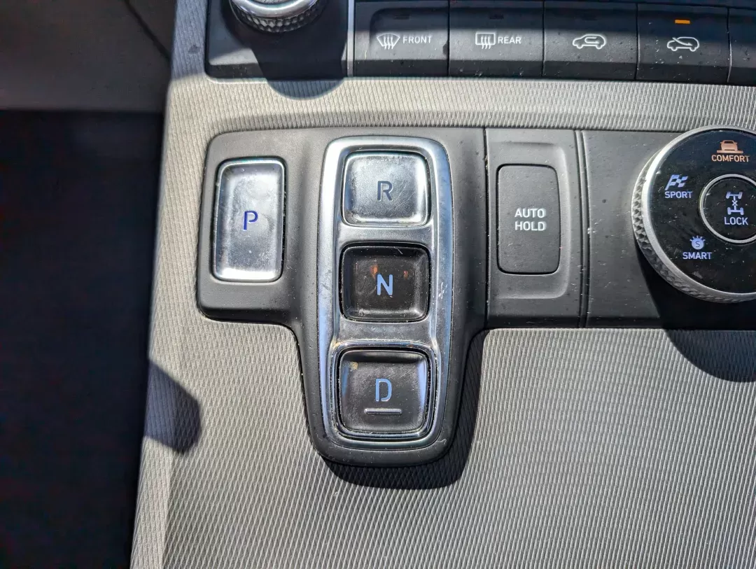 2021 /Gray Hyundai Palisade SE (KM8R1DHE1MU) with an Regular Unleaded V-6 3.8 L/231 engine, 8-Speed Automatic w/OD transmission, located at 521 Old Farm Lane Rd, Prattville, AL, 36066, (334) 325-1505, 32.482460, -86.416367 - 2021 Hyundai Palisade SE - Photo#16