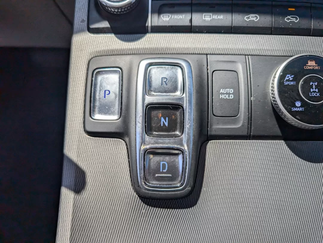 2021 /Gray Hyundai Palisade SE (KM8R1DHE1MU) with an Other engine, located at 3959 U.S. 80 W, Phenix City, AL, 36870, (334) 297-4885, 32.469296, -85.135185 - **Drive Your Next Adventure in Style with the 2021 Hyundai Palisade SE!**<br /> <br /> Are you ready to elevate your family road trips or weekend getaways? The 2021 Hyundai Palisade SE is the SUV that combines style, comfort, and practicality, making it the perfect choice for growing families and ad - Photo#15