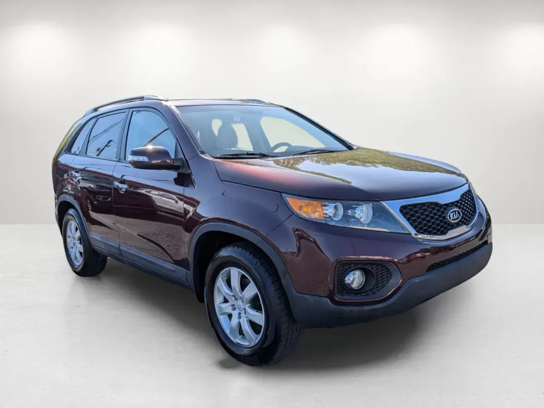 2011 /Beige Kia Sorento LX (5XYKT3A16BG) with an Gas I4 2.4L/144 engine, 6-Speed Automatic w/OD Sportmatic transmission, located at 7000 Northlake Connector, Columbus, GA, 31904, (706) 987-8085, 32.524975, -84.978134 - 2011 Kia Sorento LX - Photo#2