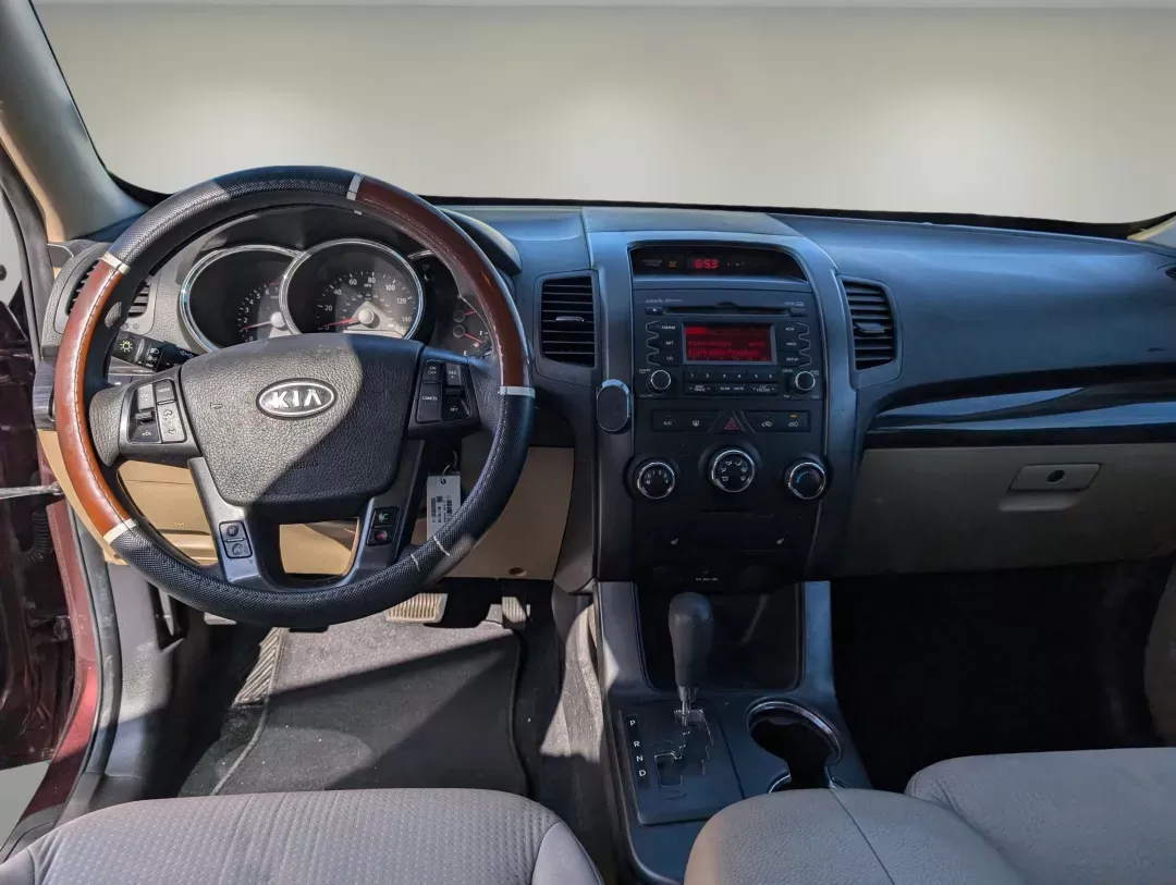 2011 /Beige Kia Sorento LX (5XYKT3A16BG) with an Gas I4 2.4L/144 engine, 6-Speed Automatic w/OD Sportmatic transmission, located at 7000 Northlake Connector, Columbus, GA, 31904, (706) 987-8085, 32.524975, -84.978134 - 2011 Kia Sorento LX - Photo#11