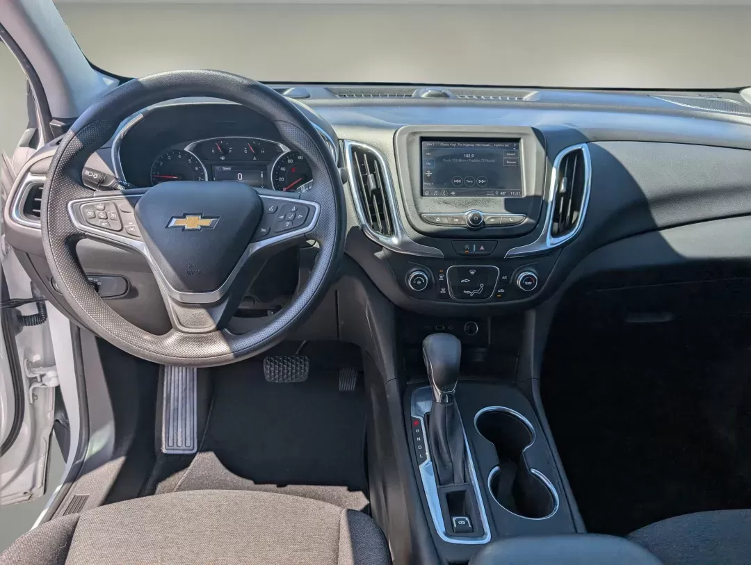 2022 /Jet Black Chevrolet Equinox LT (2GNAXKEVXN6) with an Turbocharged Gas I4 1.5L/92 engine, 6-Speed Automatic transmission, located at 1430 Gateway Drive, Opelika, AL, 36801, (334) 239-0944, 32.637871, -85.409790 - 2022 Chevrolet Equinox LT - Photo#12
