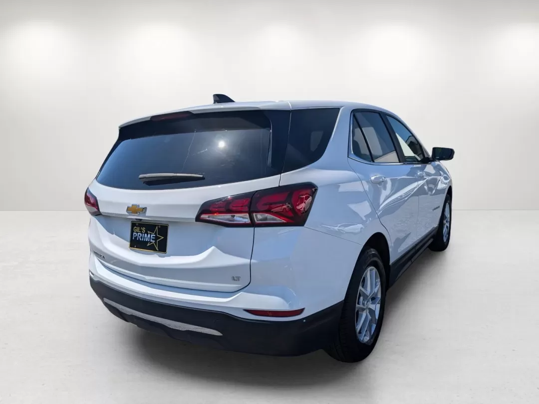 2022 /Jet Black Chevrolet Equinox LT (2GNAXKEVXN6) with an Other engine, located at 804 22nd Ave, Phenix City, AL, 36870, (334) 297-1860, 32.484749, -85.024475 - Discover the perfect blend of style, comfort, and capability with the 2022 Chevrolet Equinox LT, available at Gils Auto in Columbus, GA. This sporty SUV is ideal for weekend adventures, family outings, or daily commutes-making it a versatile choice for anyone looking to elevate their driving experie - Photo#4