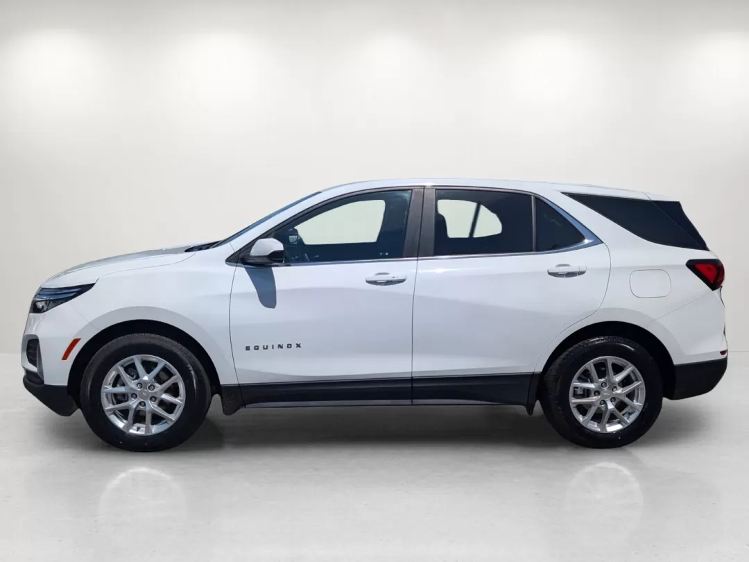 2022 /Jet Black Chevrolet Equinox LT (2GNAXKEVXN6) with an Other engine, located at 804 22nd Ave, Phenix City, AL, 36870, (334) 297-1860, 32.484749, -85.024475 - Discover the perfect blend of style, comfort, and capability with the 2022 Chevrolet Equinox LT, available at Gils Auto in Columbus, GA. This sporty SUV is ideal for weekend adventures, family outings, or daily commutes-making it a versatile choice for anyone looking to elevate their driving experie - Photo#7