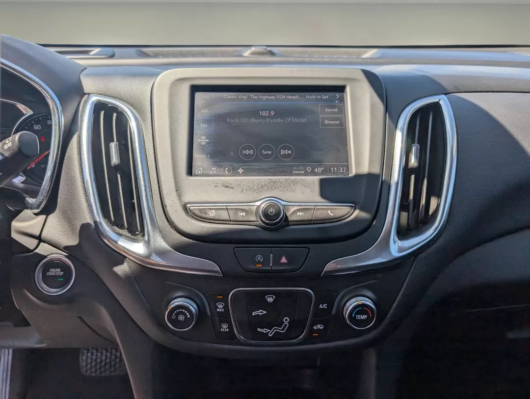 2022 /Jet Black Chevrolet Equinox LT (2GNAXKEVXN6) with an Other engine, located at 804 22nd Ave, Phenix City, AL, 36870, (334) 297-1860, 32.484749, -85.024475 - Discover the perfect blend of style, comfort, and capability with the 2022 Chevrolet Equinox LT, available at Gils Auto in Columbus, GA. This sporty SUV is ideal for weekend adventures, family outings, or daily commutes-making it a versatile choice for anyone looking to elevate their driving experie - Photo#13
