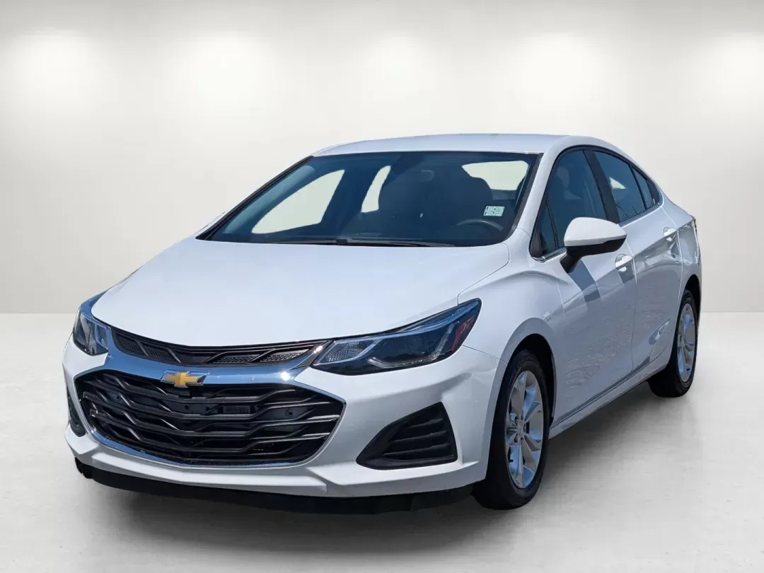 photo of 2019 Chevrolet Cruze LT