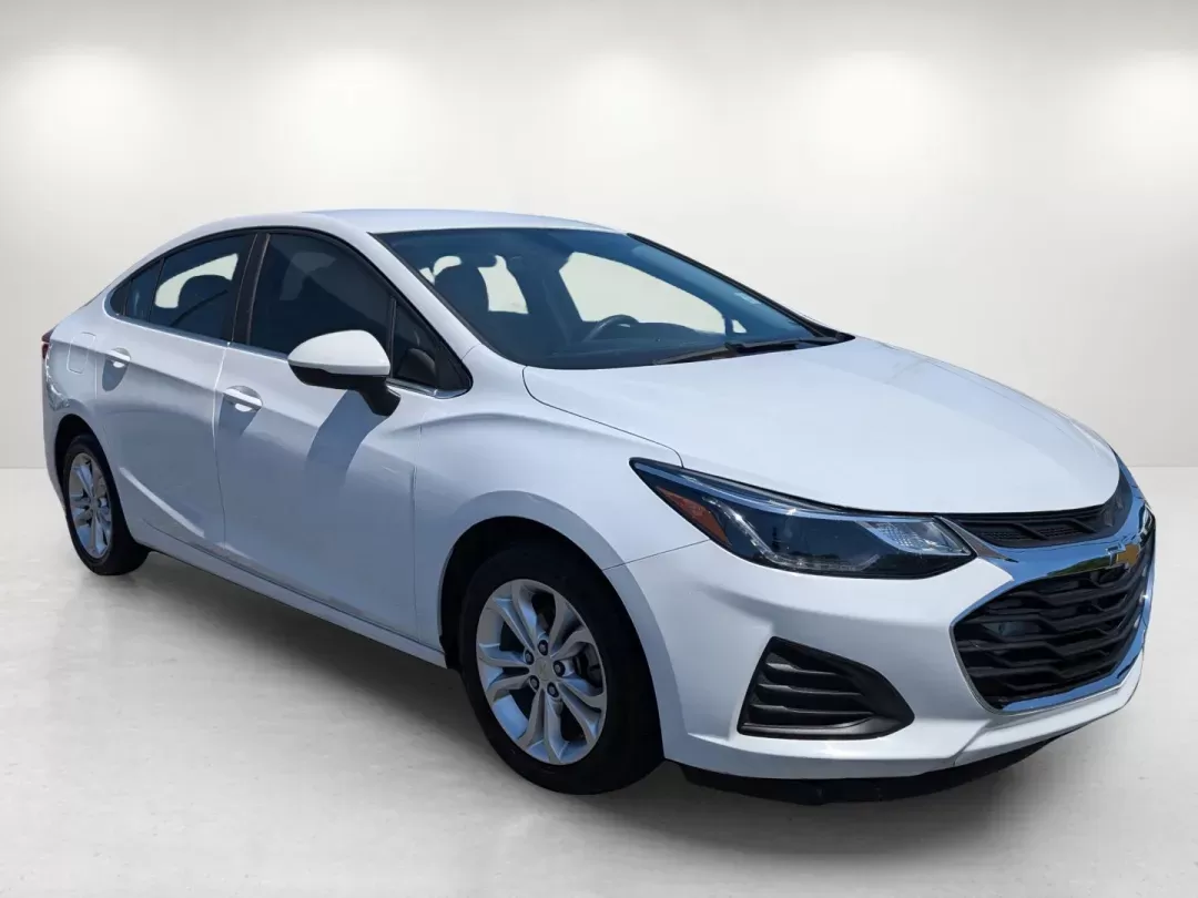 2019 /Jet Black/Galvanized Chevrolet Cruze LT (1G1BE5SM5K7) with an Turbocharged Gas I4 1.4L/85 engine, 6-Speed Automatic transmission, located at 5115 14th Ave., Columbus, GA, 31904, (706) 323-0345, 32.511494, -84.971046 - 2019 Chevrolet Cruze LT - Photo#3