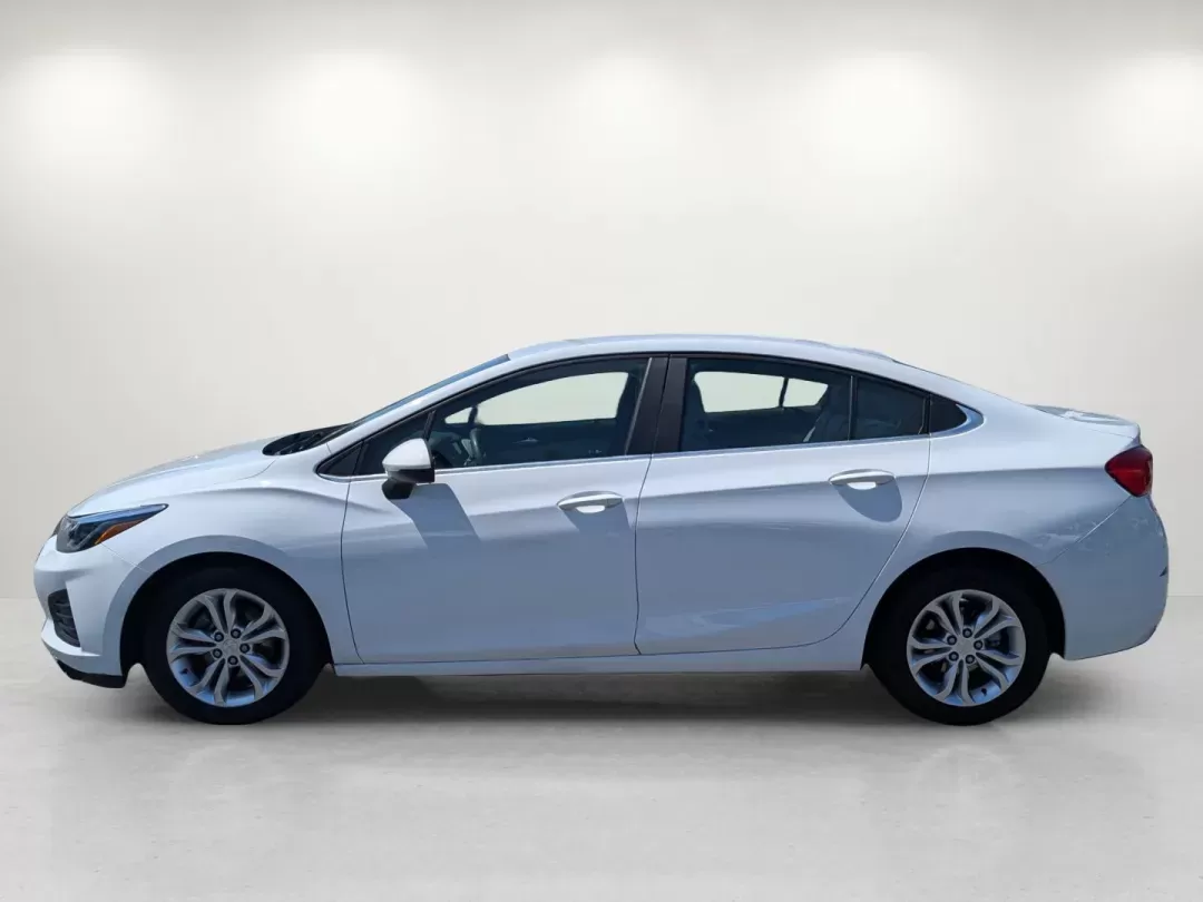 2019 /Jet Black/Galvanized Chevrolet Cruze LT (1G1BE5SM5K7) with an Turbocharged Gas I4 1.4L/85 engine, 6-Speed Automatic transmission, located at 5115 14th Ave., Columbus, GA, 31904, (706) 323-0345, 32.511494, -84.971046 - 2019 Chevrolet Cruze LT - Photo#8
