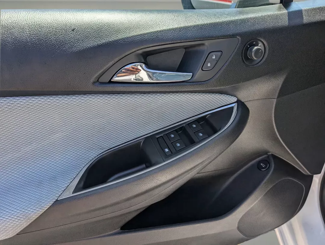 2019 /Jet Black/Galvanized Chevrolet Cruze LT (1G1BE5SM5K7) with an Turbocharged Gas I4 1.4L/85 engine, 6-Speed Automatic transmission, located at 5115 14th Ave., Columbus, GA, 31904, (706) 323-0345, 32.511494, -84.971046 - 2019 Chevrolet Cruze LT - Photo#9