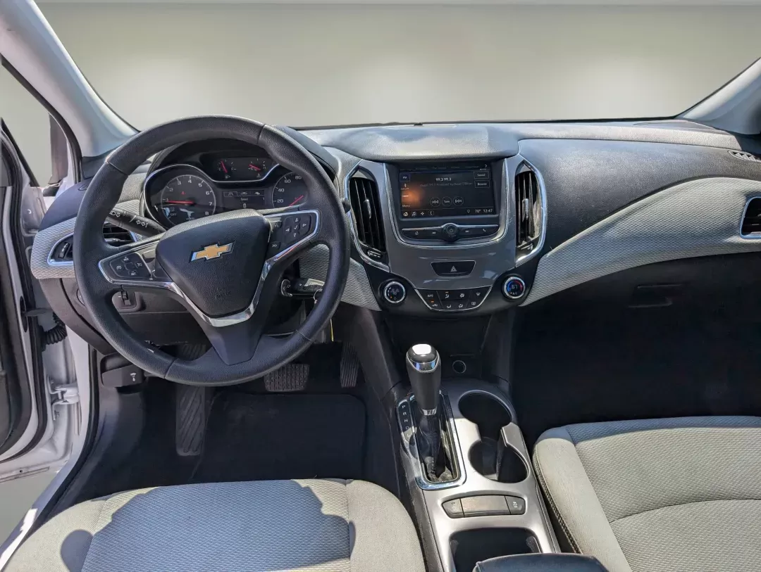 2019 /Jet Black/Galvanized Chevrolet Cruze LT (1G1BE5SM5K7) with an Turbocharged Gas I4 1.4L/85 engine, 6-Speed Automatic transmission, located at 5115 14th Ave., Columbus, GA, 31904, (706) 323-0345, 32.511494, -84.971046 - 2019 Chevrolet Cruze LT - Photo#12