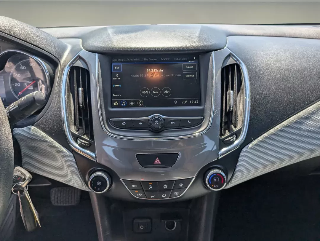 2019 /Jet Black/Galvanized Chevrolet Cruze LT (1G1BE5SM5K7) with an Turbocharged Gas I4 1.4L/85 engine, 6-Speed Automatic transmission, located at 5115 14th Ave., Columbus, GA, 31904, (706) 323-0345, 32.511494, -84.971046 - 2019 Chevrolet Cruze LT - Photo#14