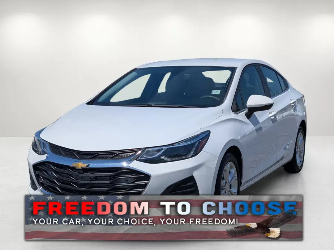 photo of 2019 Chevrolet Cruze LT