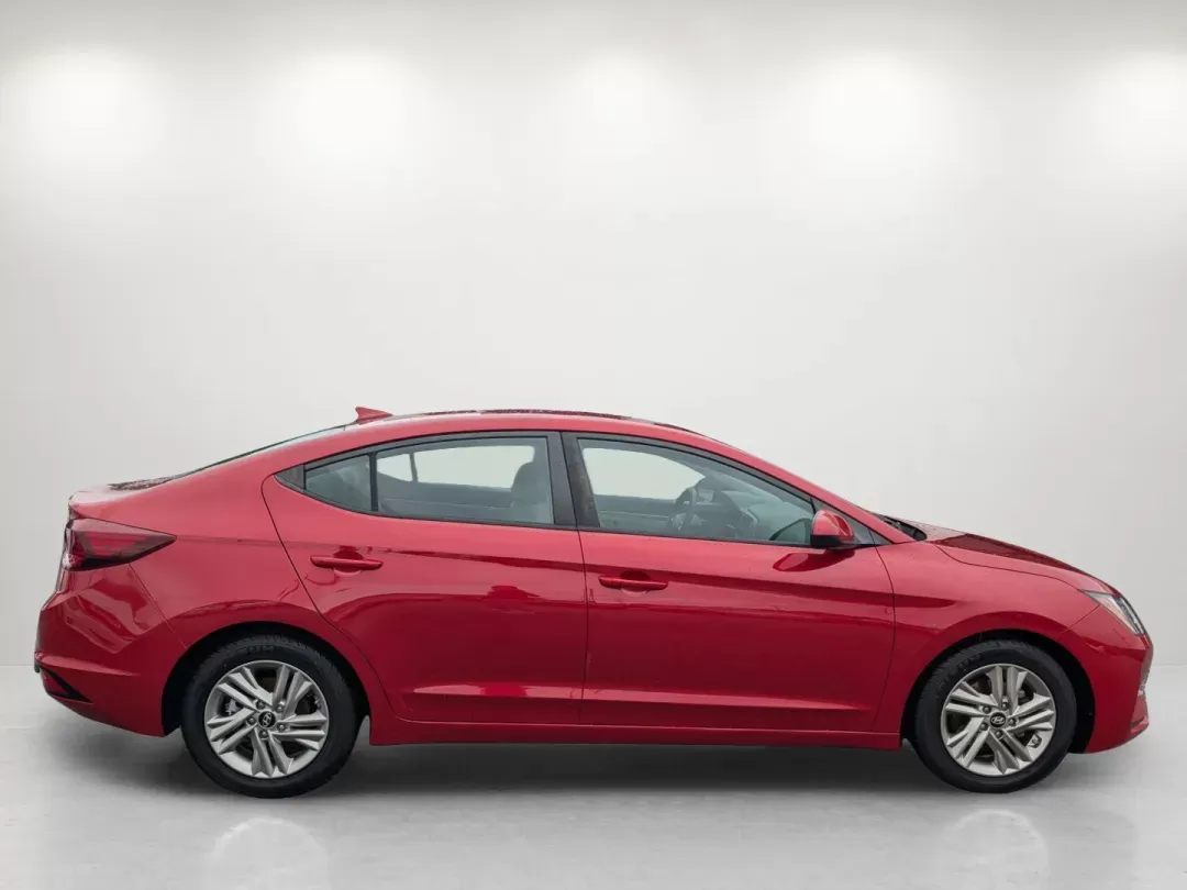 2019 /Gray Hyundai Elantra SEL (5NPD84LF3KH) with an Regular Unleaded I-4 2.0 L/122 engine, 6-Speed Automatic w/OD transmission, located at 5115 14th Ave., Columbus, GA, 31904, (706) 323-0345, 32.511494, -84.971046 - 2019 Hyundai Elantra SEL - Photo#3