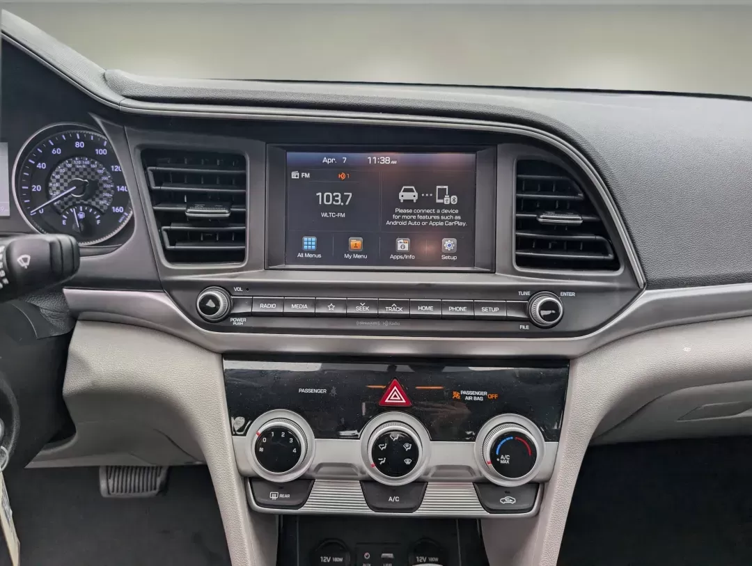 2019 /Gray Hyundai Elantra SEL (5NPD84LF3KH) with an Regular Unleaded I-4 2.0 L/122 engine, 6-Speed Automatic w/OD transmission, located at 5115 14th Ave., Columbus, GA, 31904, (706) 323-0345, 32.511494, -84.971046 - 2019 Hyundai Elantra SEL - Photo#14