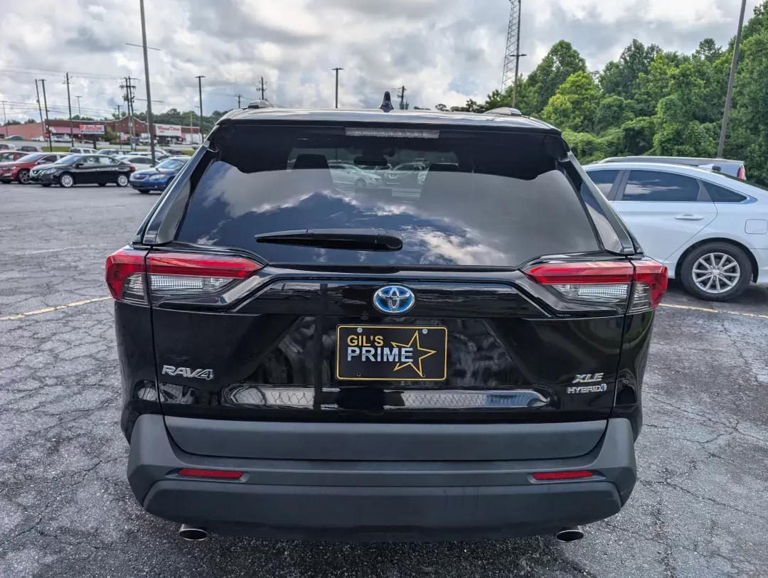 2022 Toyota RAV4 Hybrid XLE (4T3RWRFV6NU) with an Gas/Electric I-4 2.5 L/152 engine, 1-Speed CVT w/OD transmission, located at 3959 U.S. 80 W, Phenix City, AL, 36870, (334) 297-4885, 32.469296, -85.135185 - 2022 Toyota RAV4 Hybrid XLE - Photo#5