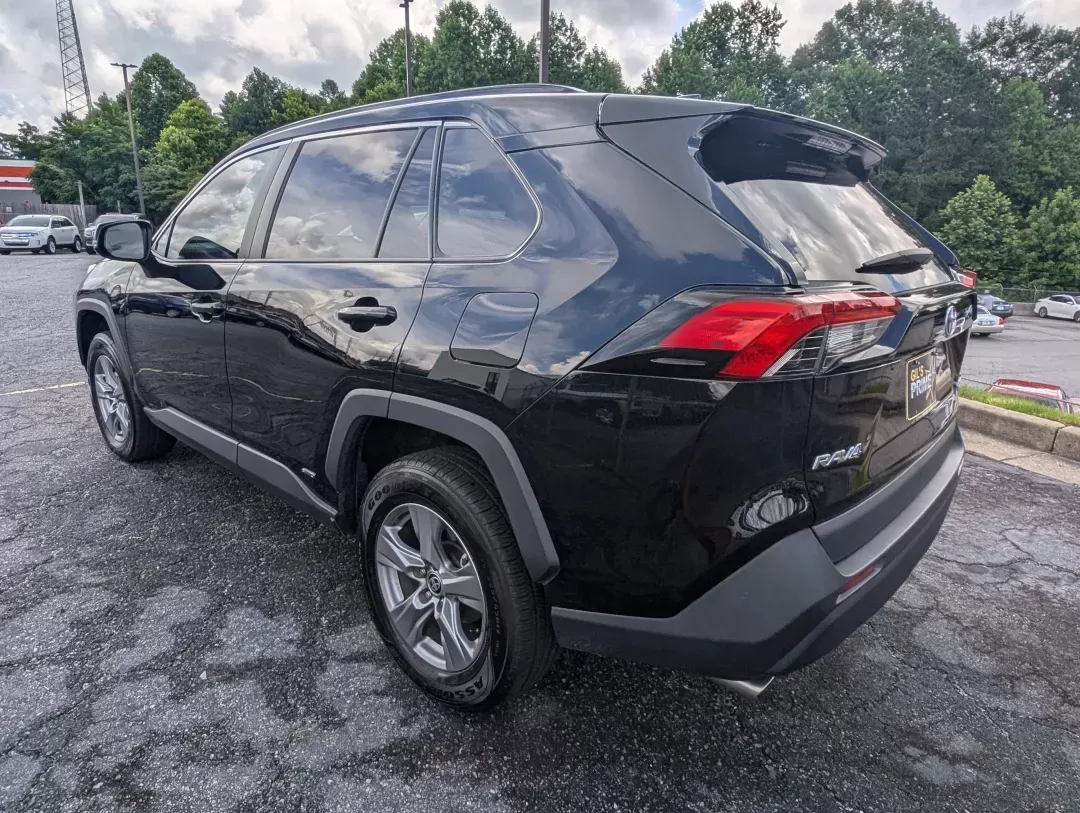 2022 Toyota RAV4 Hybrid XLE (4T3RWRFV6NU) with an Gas/Electric I-4 2.5 L/152 engine, 1-Speed CVT w/OD transmission, located at 3959 U.S. 80 W, Phenix City, AL, 36870, (334) 297-4885, 32.469296, -85.135185 - 2022 Toyota RAV4 Hybrid XLE - Photo#6