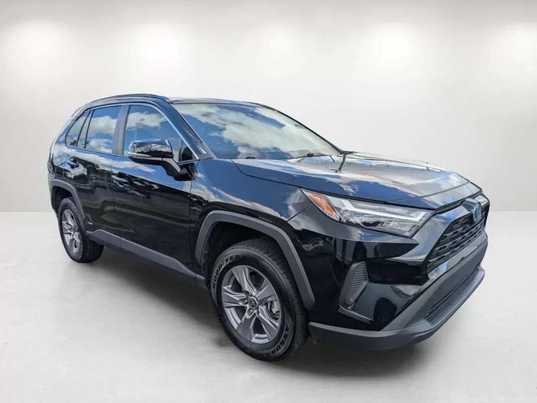 2022 Toyota RAV4 Hybrid XLE (4T3RWRFV6NU) with an Gas/Electric I-4 2.5 L/152 engine, 1-Speed CVT w/OD transmission, located at 3959 U.S. 80 W, Phenix City, AL, 36870, (334) 297-4885, 32.469296, -85.135185 - 2022 Toyota RAV4 Hybrid XLE - Photo#3
