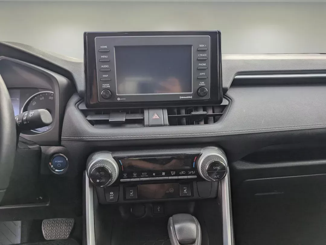 2022 Toyota RAV4 Hybrid XLE (4T3RWRFV6NU) with an Gas/Electric I-4 2.5 L/152 engine, 1-Speed CVT w/OD transmission, located at 3959 U.S. 80 W, Phenix City, AL, 36870, (334) 297-4885, 32.469296, -85.135185 - 2022 Toyota RAV4 Hybrid XLE - Photo#15