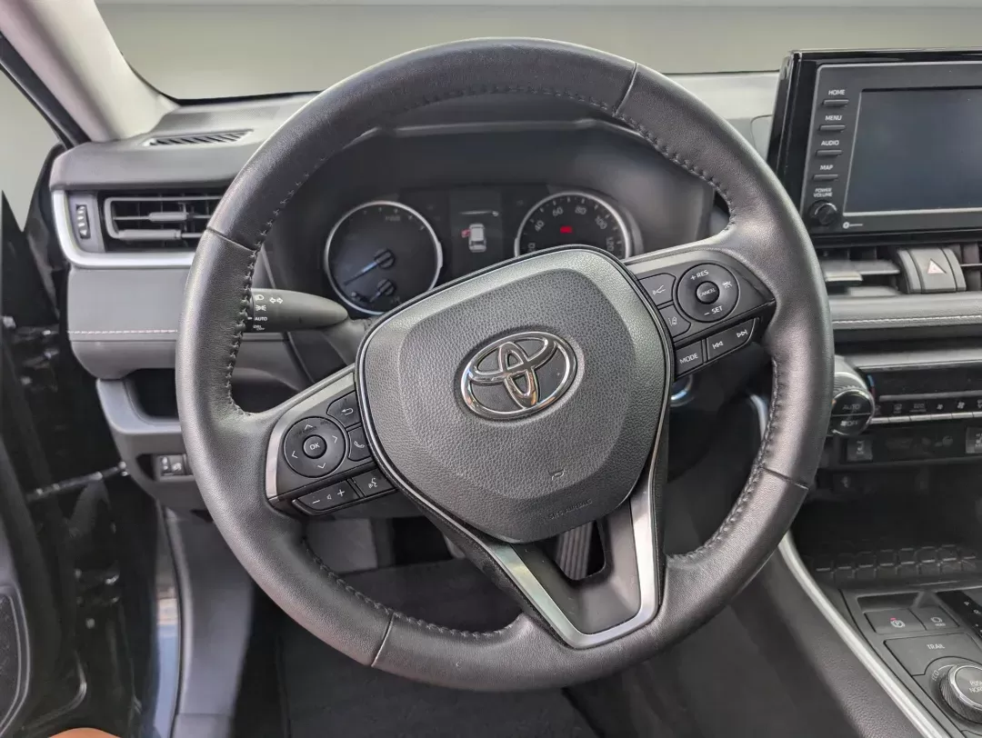 2022 Toyota RAV4 Hybrid XLE (4T3RWRFV6NU) with an Gas/Electric I-4 2.5 L/152 engine, 1-Speed CVT w/OD transmission, located at 3959 U.S. 80 W, Phenix City, AL, 36870, (334) 297-4885, 32.469296, -85.135185 - 2022 Toyota RAV4 Hybrid XLE - Photo#16