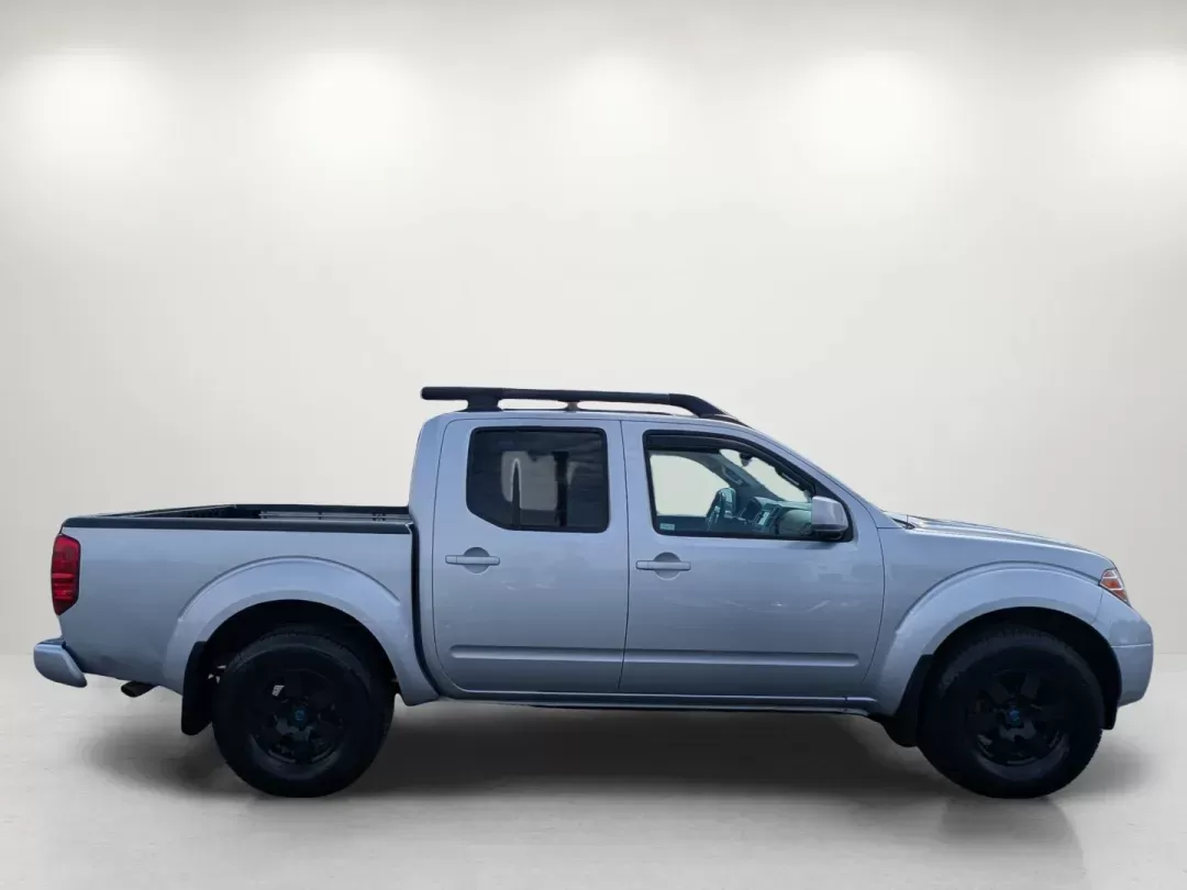 2012 /Graphite/Red Nissan Frontier PRO-4X (1N6AD0EV9CC) with an Gas V6 4.0L/241 engine, 5-Speed Automatic transmission, located at 3959 U.S. 80 W, Phenix City, AL, 36870, (334) 297-4885, 32.469296, -85.135185 - 2012 Nissan Frontier PRO-4X - Photo#3