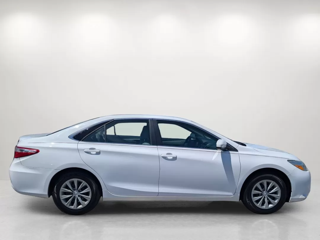 2017 Toyota Camry LE (4T1BF1FK9HU) with an Other engine, located at 3959 U.S. 80 W, Phenix City, AL, 36870, (334) 297-4885, 32.469296, -85.135185 - **Discover Your Next Adventure with the 2017 Toyota Camry LE - Available Now at Gils Auto!**<br /> <br /> Are you a commuter seeking a reliable vehicle for your daily drives, or a growing family in need of a spacious sedan that combines comfort with safety? Look no further! The 2017 Toyota Camry LE - Photo#3