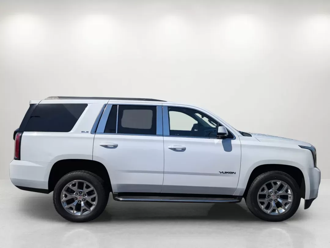 2020 /Jet Black GMC Yukon SLE (1GKS1AKC4LR) with an Gas V8 5.3L/325 engine, 6-Speed Automatic transmission, located at 804 22nd Ave, Phenix City, AL, 36870, (334) 297-1860, 32.484749, -85.024475 - 2020 GMC Yukon SLE - Photo#4