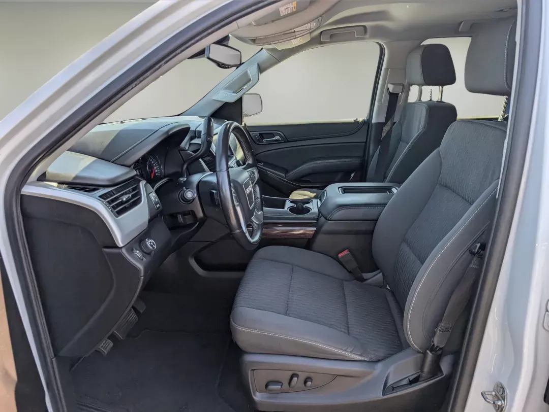 2020 /Jet Black GMC Yukon SLE (1GKS1AKC4LR) with an Gas V8 5.3L/325 engine, 6-Speed Automatic transmission, located at 804 22nd Ave, Phenix City, AL, 36870, (334) 297-1860, 32.484749, -85.024475 - 2020 GMC Yukon SLE - Photo#10