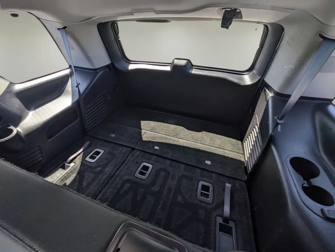 2020 /Jet Black GMC Yukon SLE (1GKS1AKC4LR) with an Gas V8 5.3L/325 engine, 6-Speed Automatic transmission, located at 804 22nd Ave, Phenix City, AL, 36870, (334) 297-1860, 32.484749, -85.024475 - 2020 GMC Yukon SLE - Photo#12