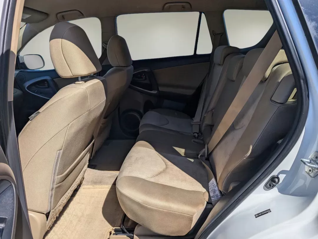 2009 Toyota RAV4 (JTMZF33V39D) with an Gas I4 2.5L/152 engine, 4-Speed Automatic w/OD transmission, located at 3959 U.S. 80 W, Phenix City, AL, 36870, (334) 297-4885, 32.469296, -85.135185 - 2009 Toyota RAV4 - Photo#11