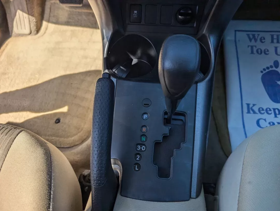 2009 Toyota RAV4 (JTMZF33V39D) with an Gas I4 2.5L/152 engine, 4-Speed Automatic w/OD transmission, located at 3959 U.S. 80 W, Phenix City, AL, 36870, (334) 297-4885, 32.469296, -85.135185 - 2009 Toyota RAV4 - Photo#13
