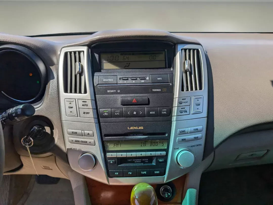 2004 Lexus RX 330 (JTJGA31U940) with an Gas V6 3.3L/202 engine, 5-Speed Automatic w/OD transmission, located at 1430 Gateway Drive, Opelika, AL, 36801, (334) 239-0944, 32.637871, -85.409790 - 2004 Lexus RX 330 - Photo#14