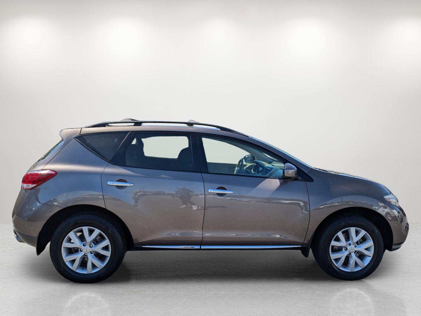 2011 /Beige Nissan Murano SL (JN8AZ1MU3BW) with an Gas V6 3.5L/ engine, 1-Speed Continuously Variable Ratio transmission, located at 804 22nd Ave, Phenix City, AL, 36870, (334) 297-1860, 32.484749, -85.024475 - 2011 Nissan Murano SL - Photo#3