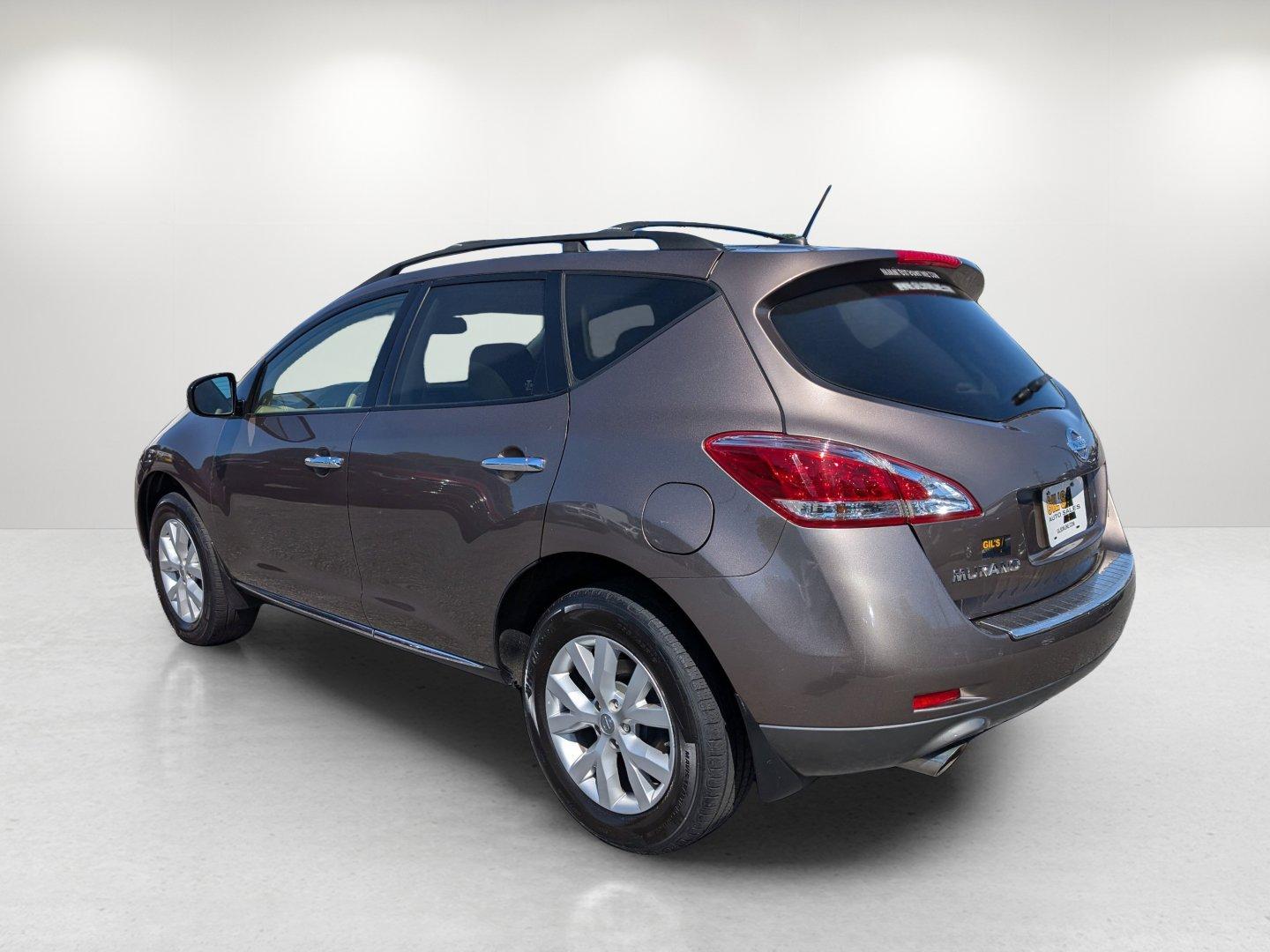 2011 /Beige Nissan Murano SL (JN8AZ1MU3BW) with an Gas V6 3.5L/ engine, 1-Speed Continuously Variable Ratio transmission, located at 804 22nd Ave, Phenix City, AL, 36870, (334) 297-1860, 32.484749, -85.024475 - 2011 Nissan Murano SL - Photo#5